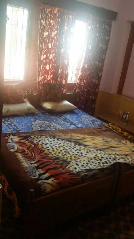 Taj Guest House Srīnagar 외부 사진